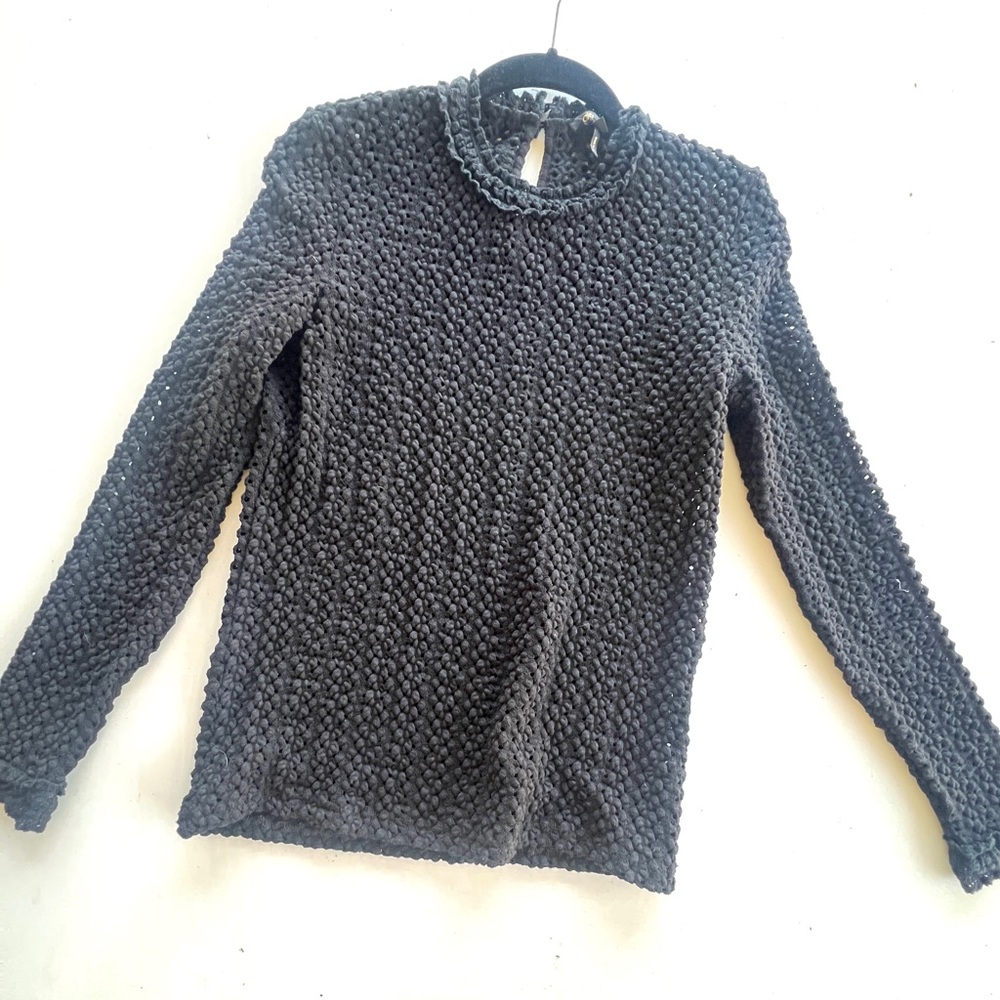 Long sleeve crochet top